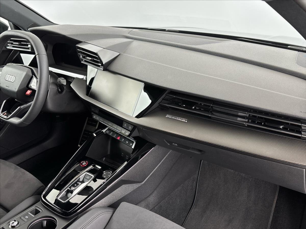 Audi RS 3 Sedan / Limuzína 2,5 l 294 kw