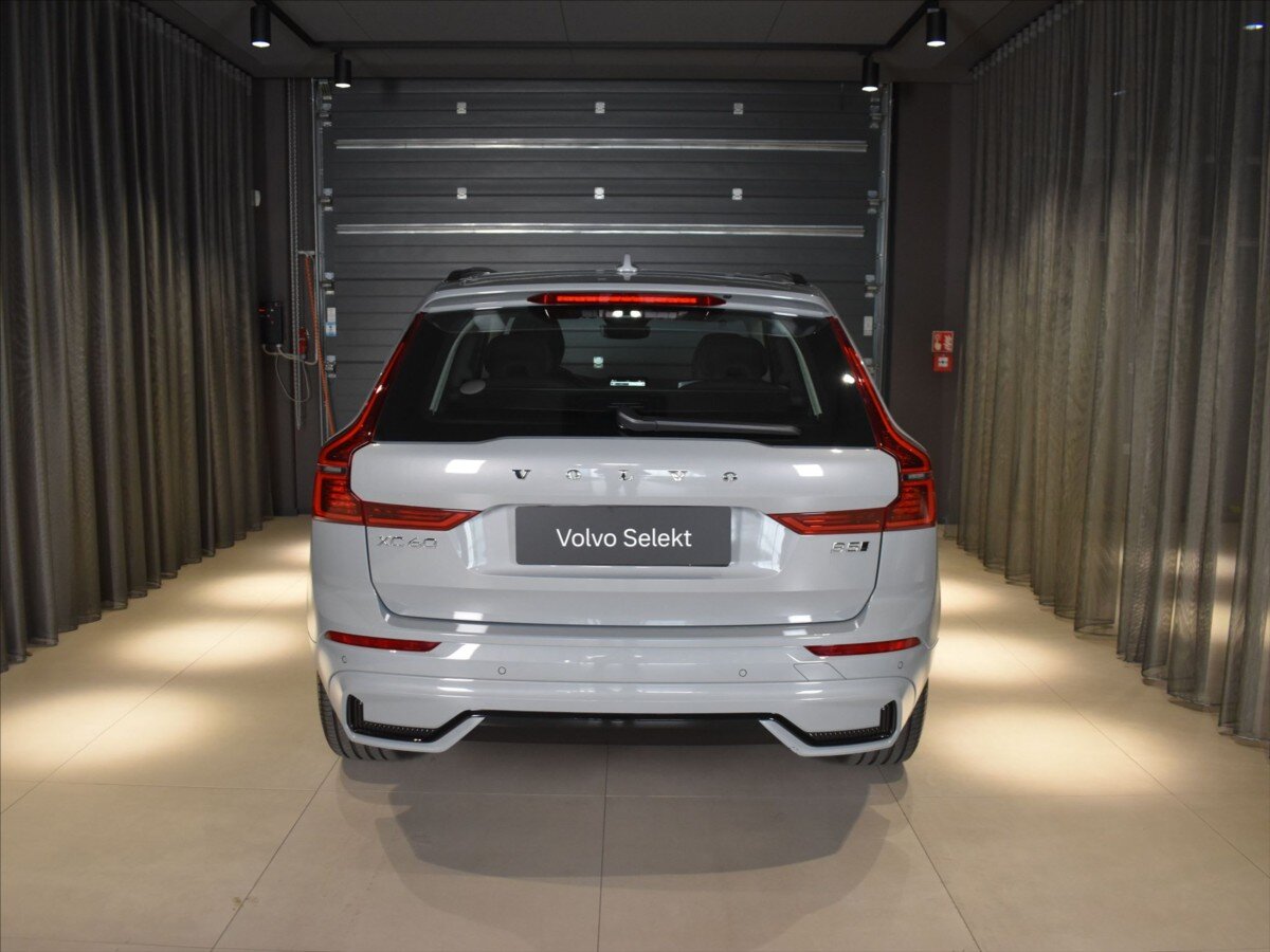 Volvo XC60 SUV / Terénní 2,0 l 184 kw