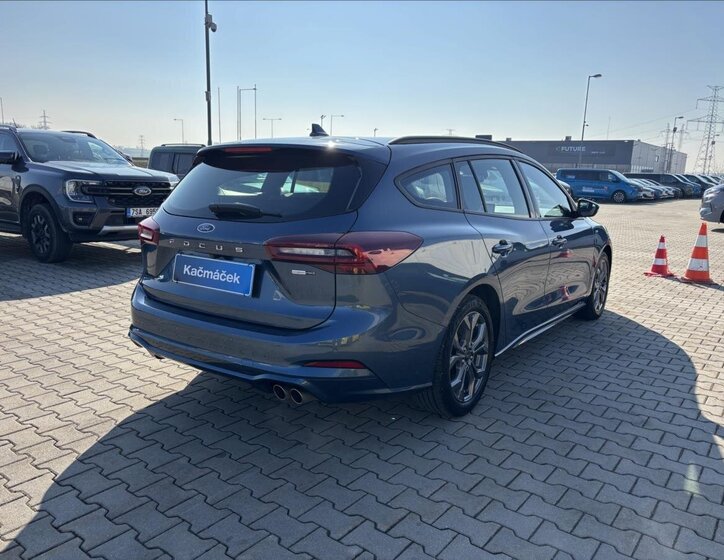 Ford Focus Kombi 998,0 92 kw