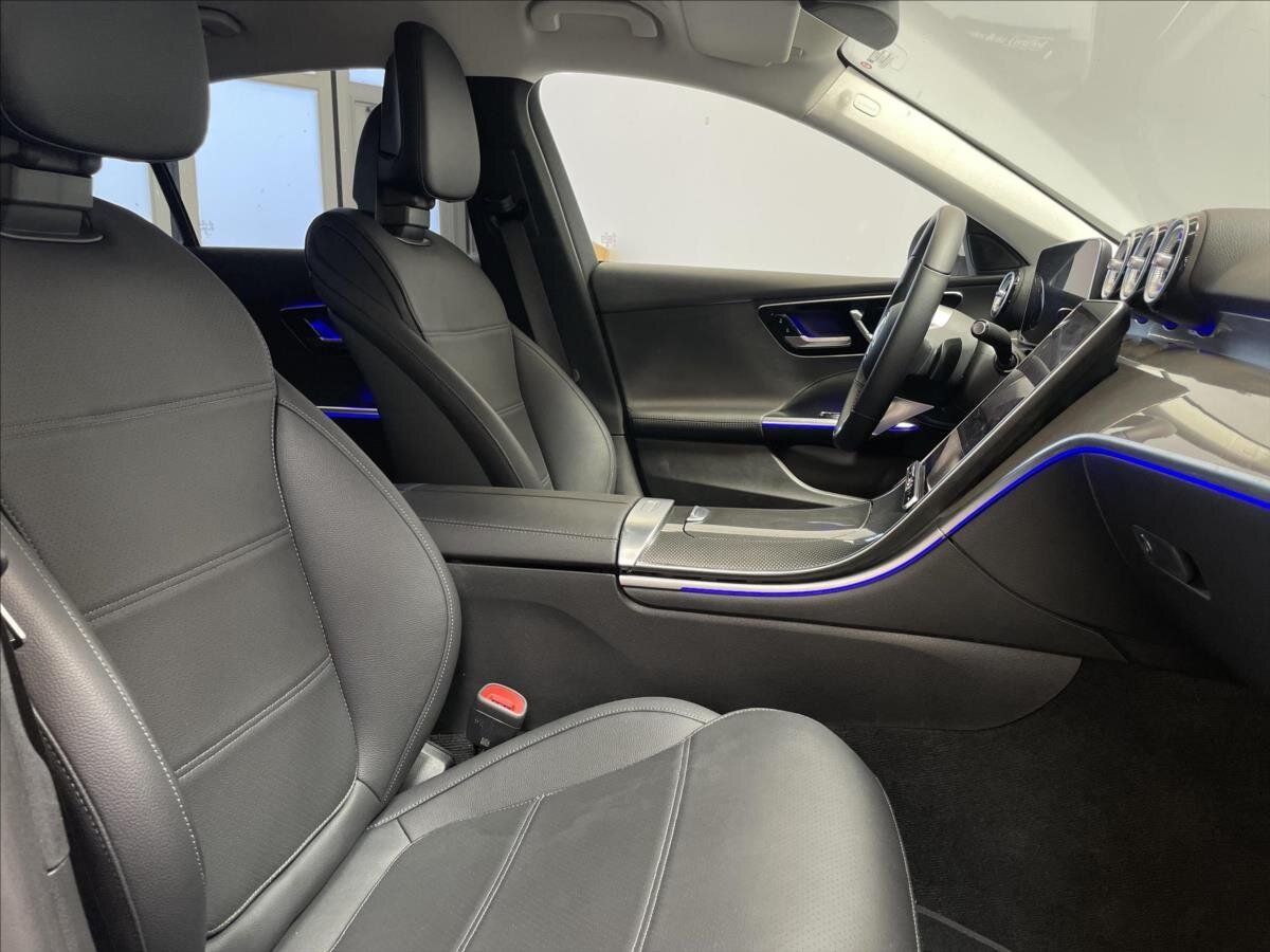 Mercedes-Benz Třídy C Sedan 1,5 l 150 kw