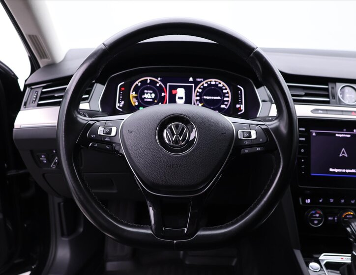 Volkswagen Passat Kombi 2,0 l 176 kw