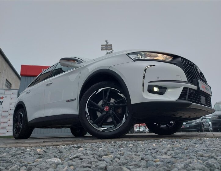 DS Automobiles DS7 Crossback SUV / Terénní 1,6 l 133 kw