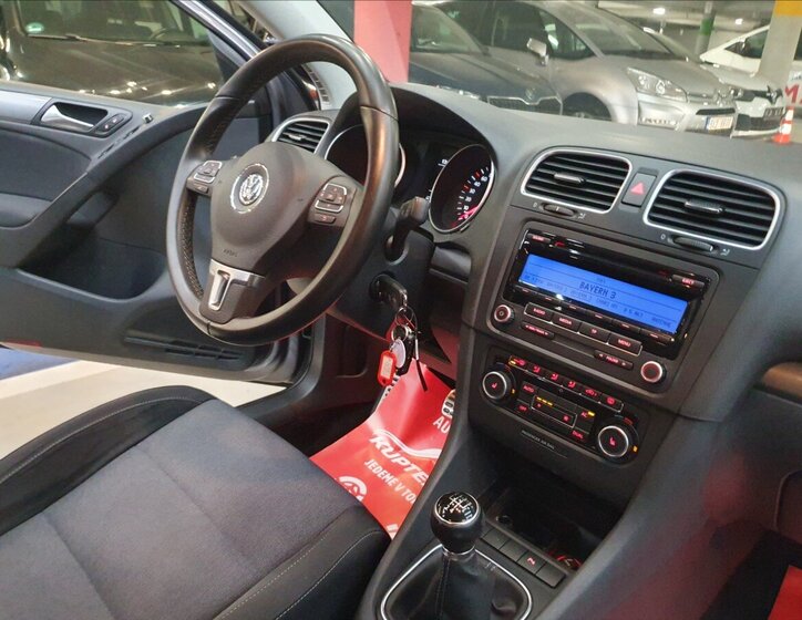 Volkswagen Golf Hatchback 1,2 l 63 kw