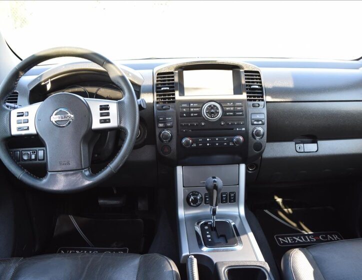 Nissan Navara Pick-up 3,0 l 170 kw