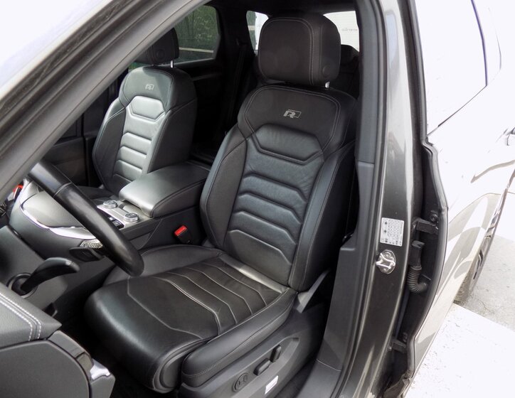 Volkswagen Touareg SUV / Terénní 3,0 l 210 kw