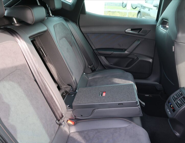 Cupra Formentor SUV / Terénní 2,0 l 195 kw