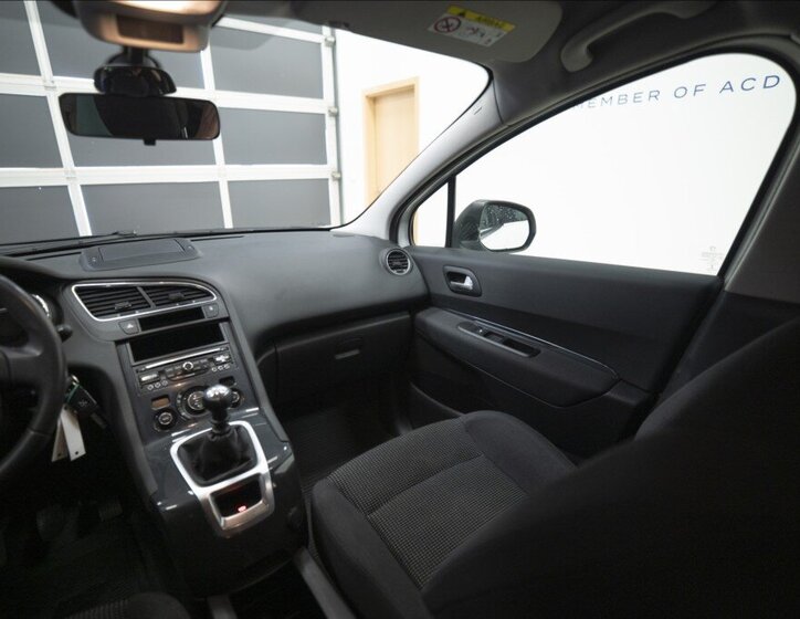 Peugeot 5008 MPV 1,6 l 88 kw