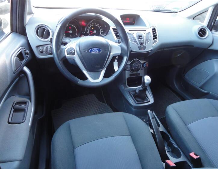 Ford Fiesta 15