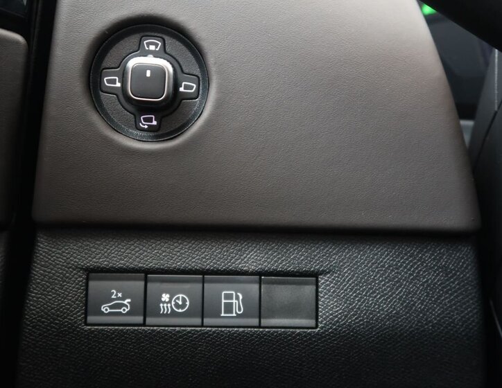 DS Automobiles DS4 Hatchback 1,6 l 132 kw