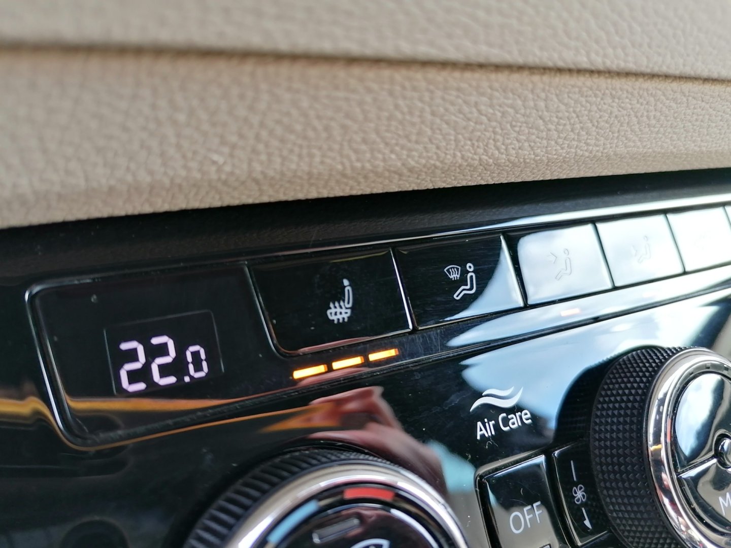 Škoda Karoq SUV 1,6 l 85 kw