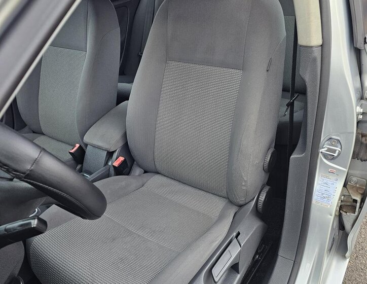 Volkswagen Golf Kombi 2,0 l 77 kw