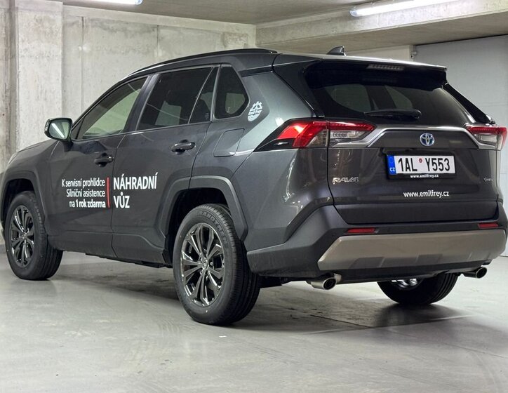 Toyota RAV4 SUV 2,5 l 163 kw