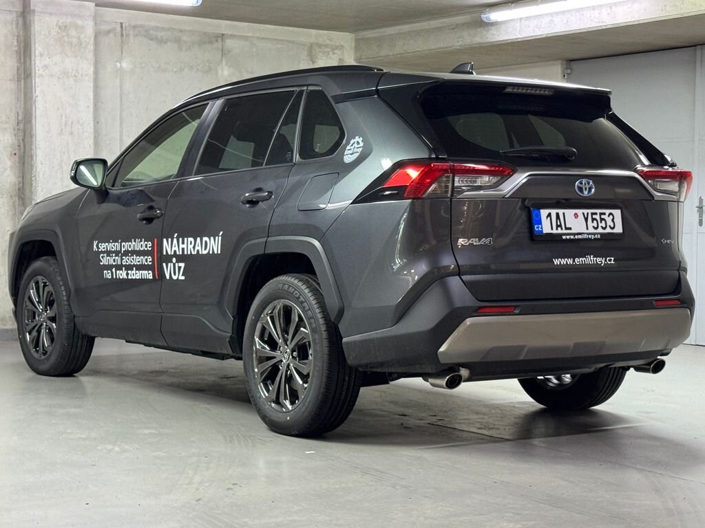 Toyota RAV4 SUV 2,5 l 163 kw