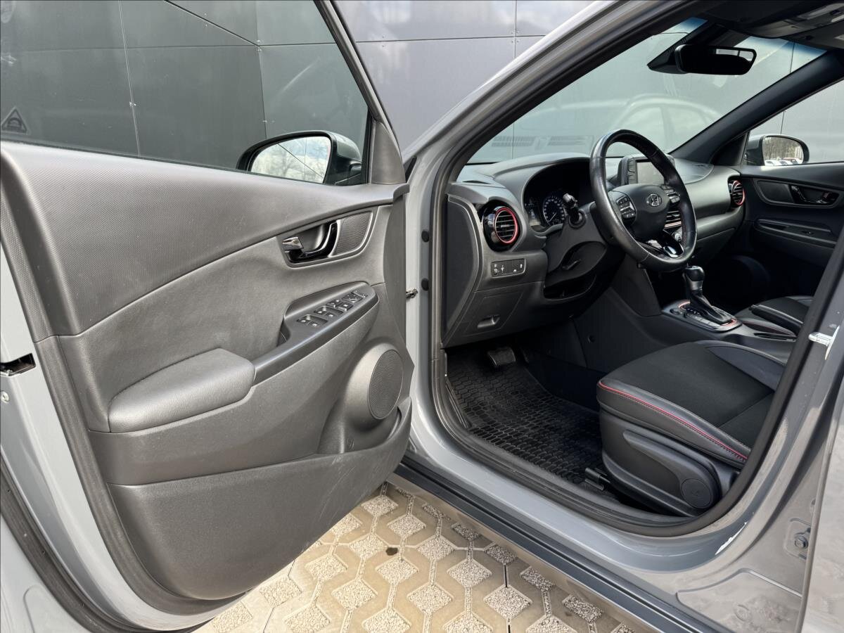 Hyundai Kona SUV / Terénní 1,6 l 130 kw