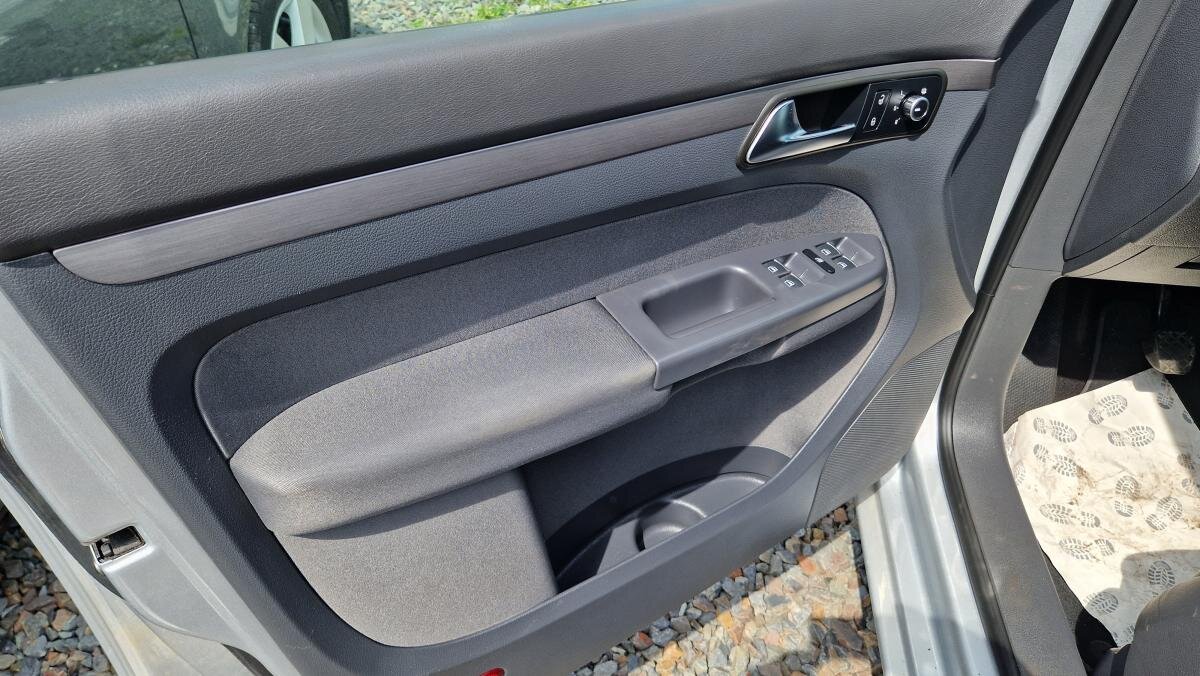 Volkswagen Touran MPV 1,4 l 103 kw