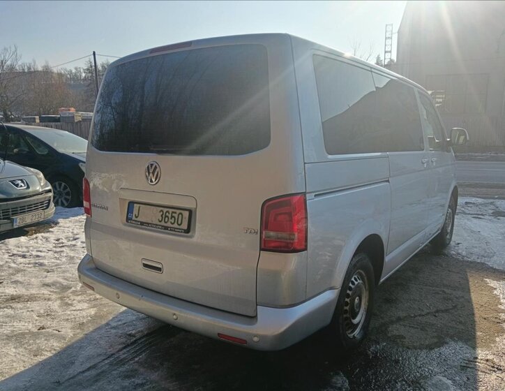 Volkswagen Multivan MPV 2,0 l 75 kw