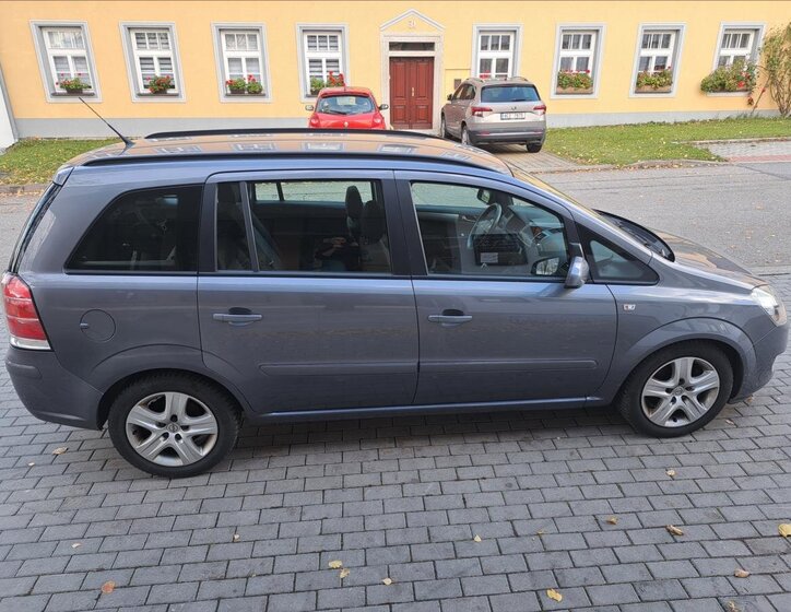 Opel Zafira MPV 1,9 l 88 kw