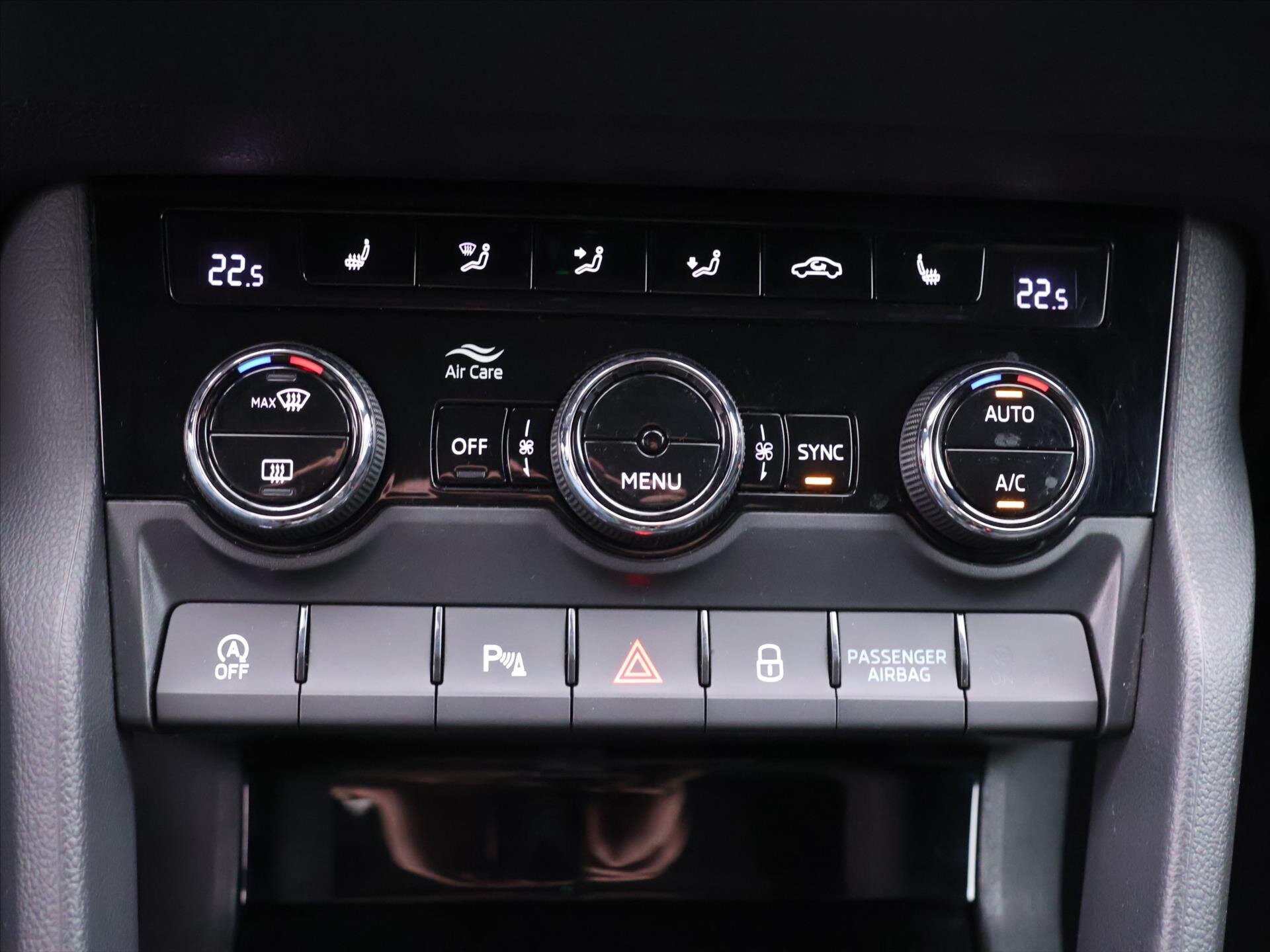 Škoda Karoq SUV / Terénní 1,5 l 110 kw