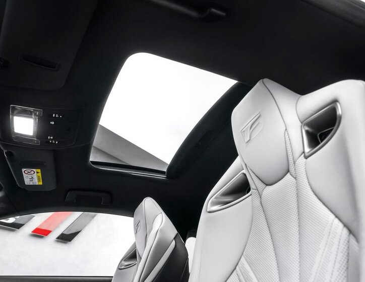 Lexus RC F Kupé 5,0 l 351 kw