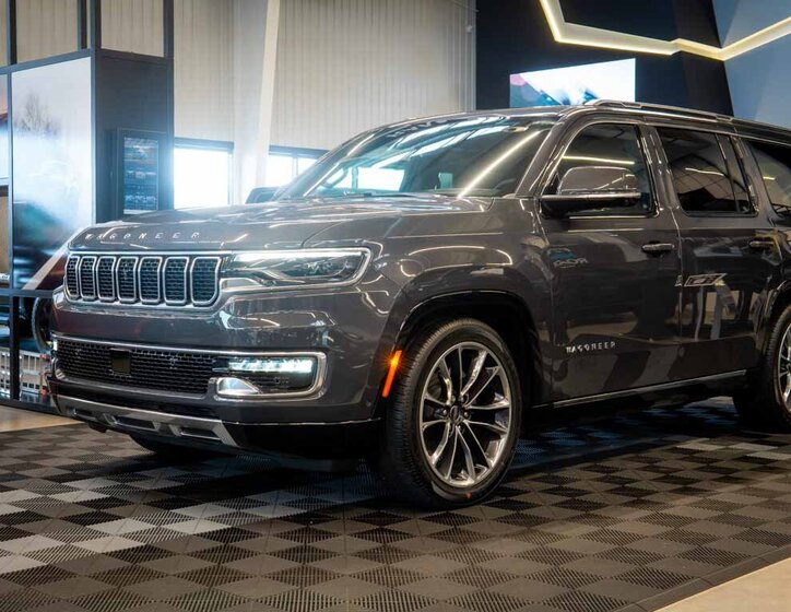 Jeep Wagoneer SUV / Terénní 5,7 l 292 kw