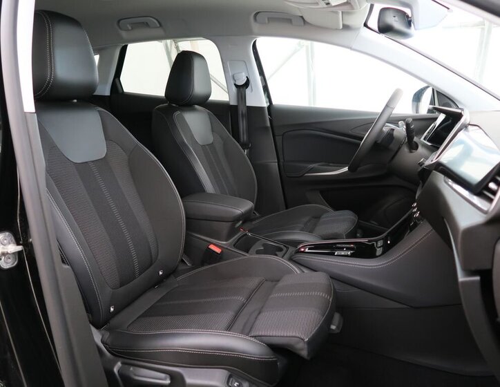 Opel Grandland SUV 1,2 l 96 kw