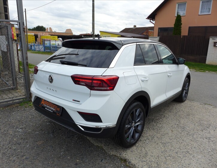 Volkswagen T-Roc 6
