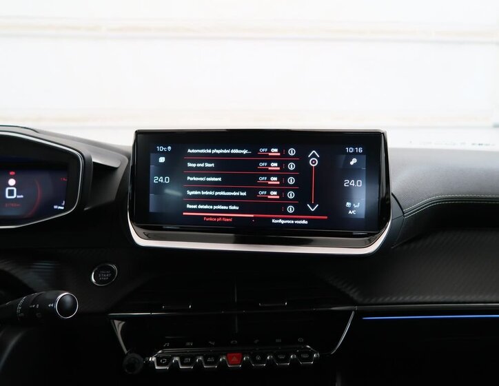 Peugeot 2008 SUV 1,2 l 96 kw