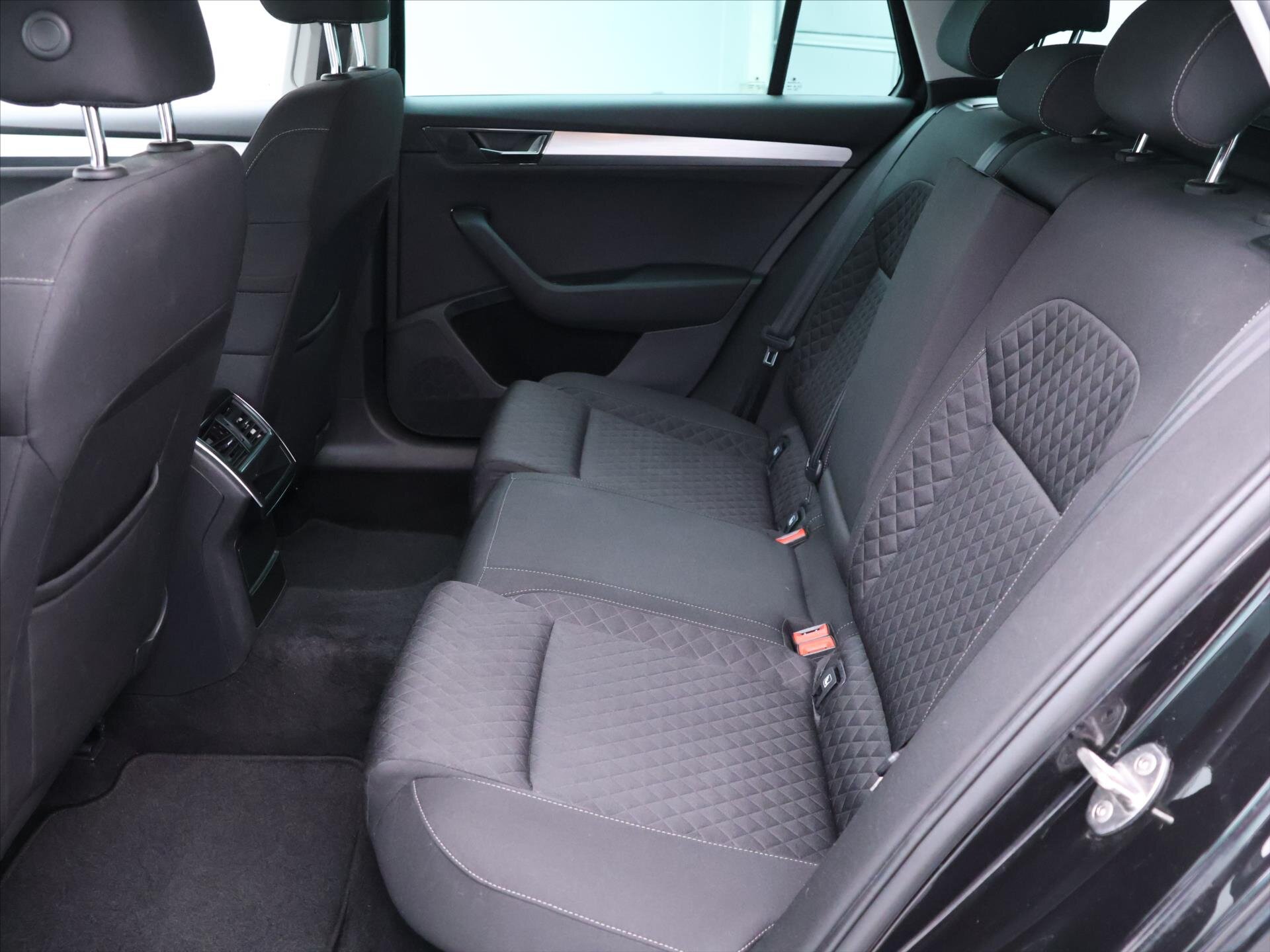 Škoda Superb Kombi 2,0 l 110 kw