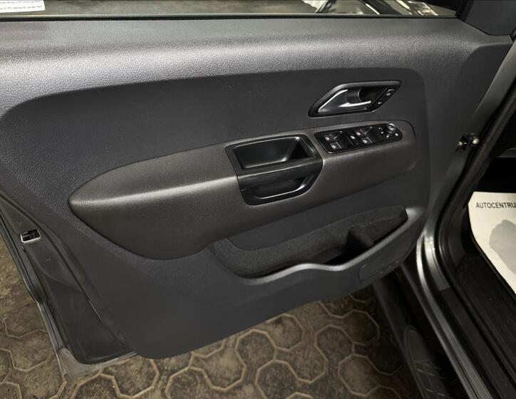 Volkswagen Amarok 14