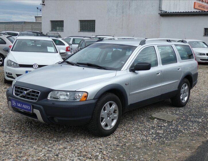 Volvo XC70 Kombi 2,4 l 136 kw