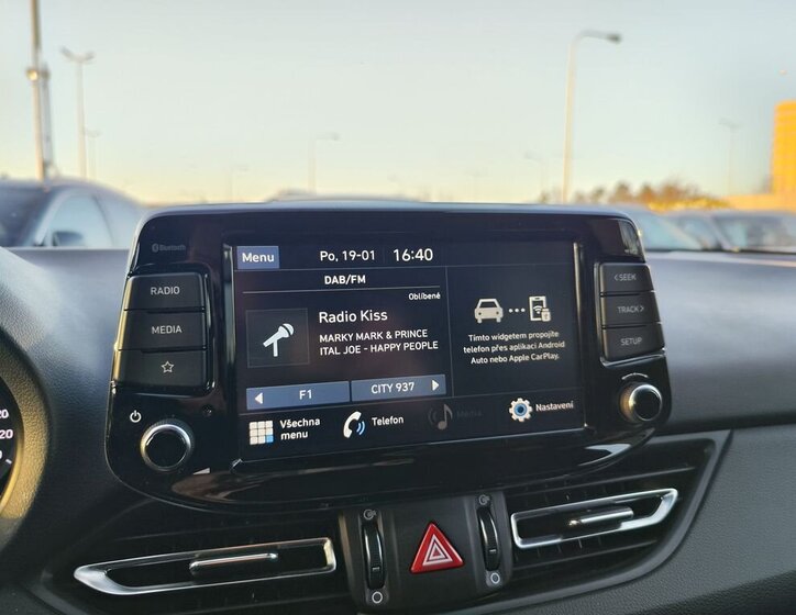 Hyundai i30 Kombi 998,0 88 kw