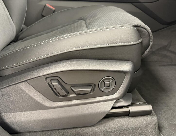 Audi Q8 SUV 3,0 l 210 kw