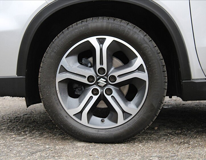 Suzuki Vitara SUV 1,6 l 88 kw