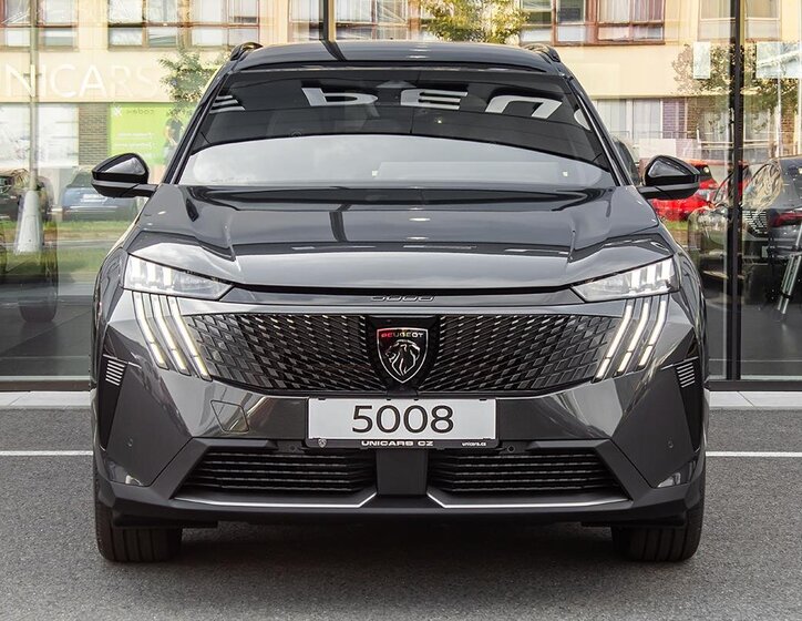 Peugeot 5008 SUV 1,2 l 105 kw