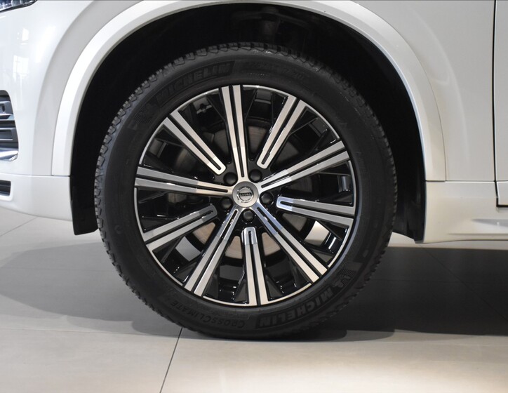 Volvo XC90 21