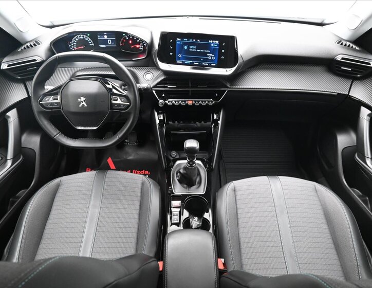 Peugeot 2008 SUV 1,5 l 81 kw