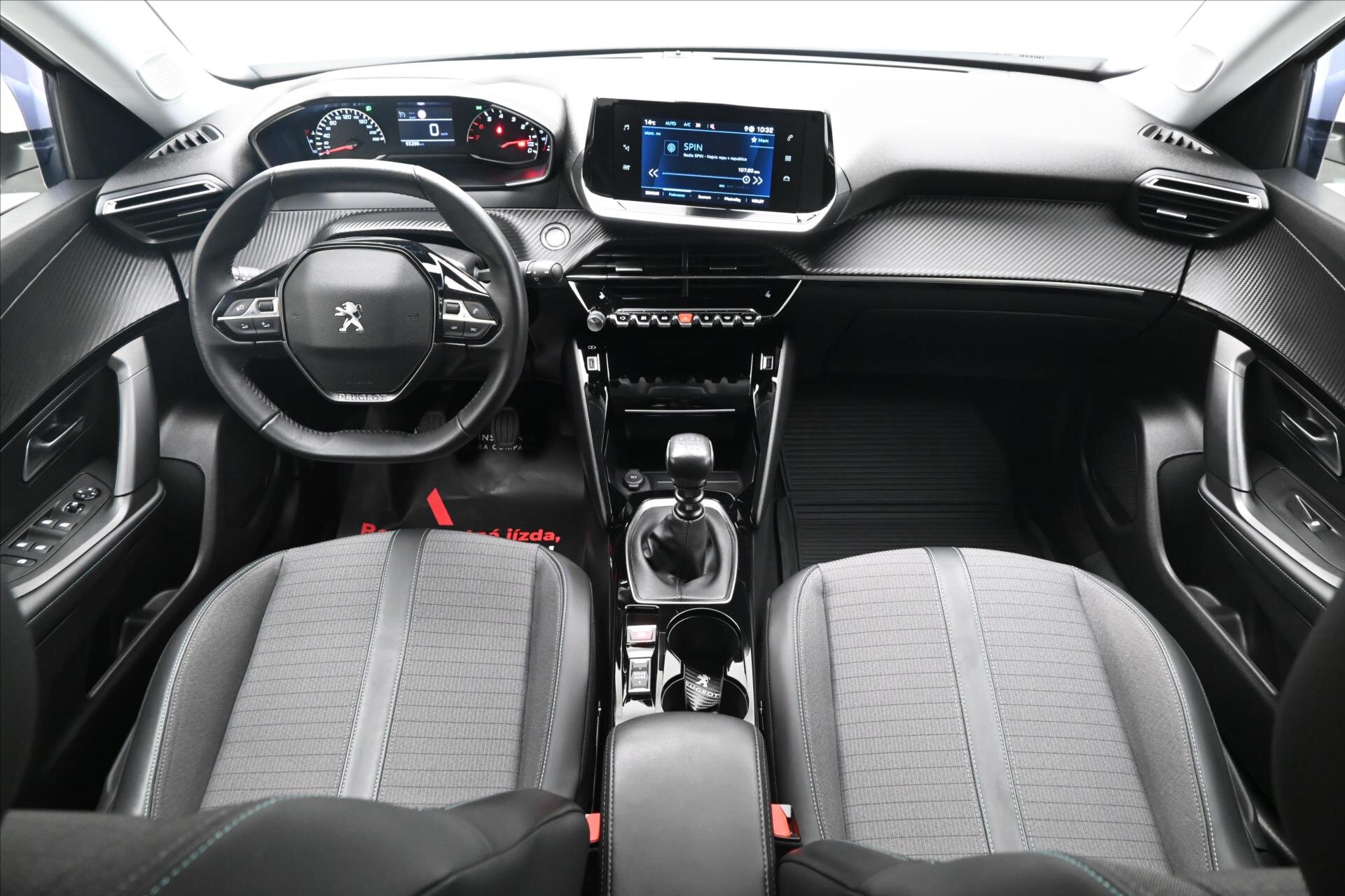 Peugeot 2008 SUV 1,5 l 81 kw