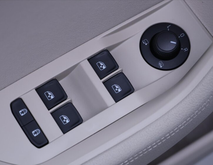 Škoda Superb Liftback 2,0 l 110 kw