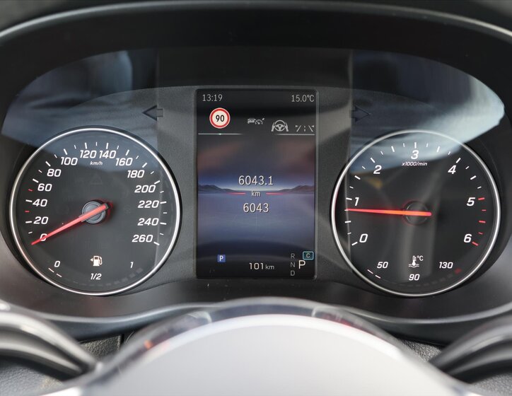 Mercedes-Benz Vito Kombi 2,0 l 174 kw