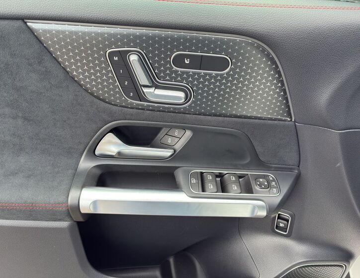 Mercedes-Benz EQB 24