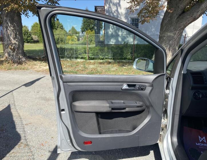 Volkswagen Touran 12