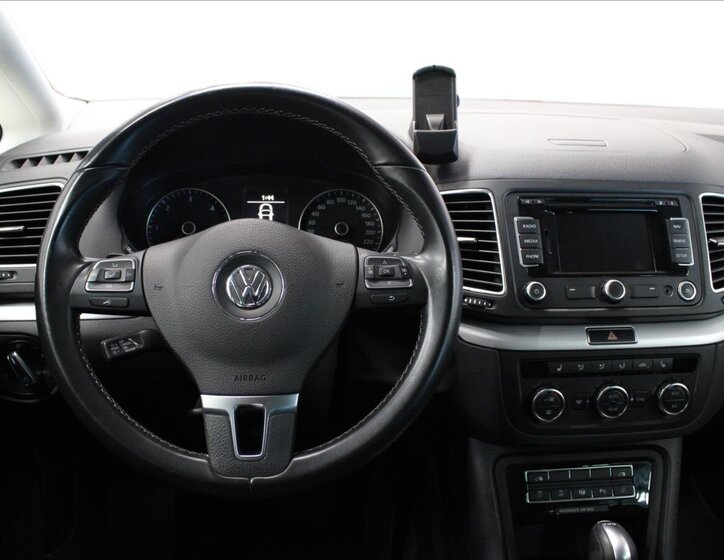 Volkswagen Sharan Kombi 2,0 l 103 kw