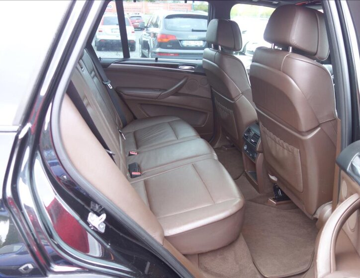 BMW X5 SUV / Terénní 3,0 l 225 kw