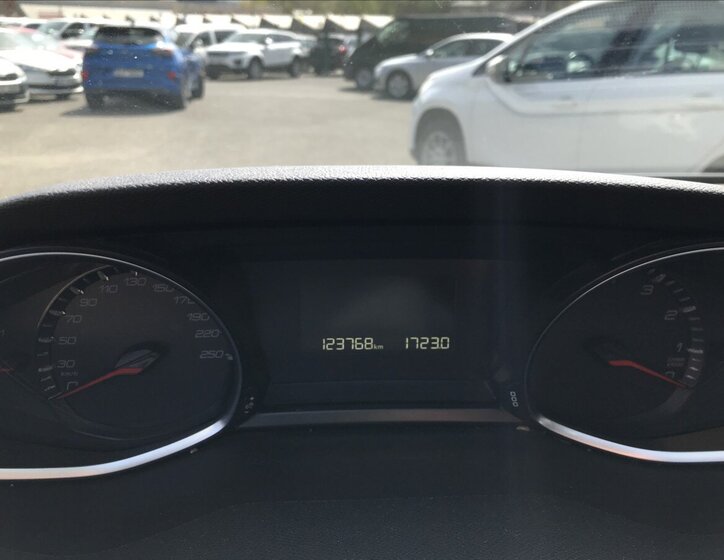 Peugeot 308 Kombi 1,2 l 81 kw