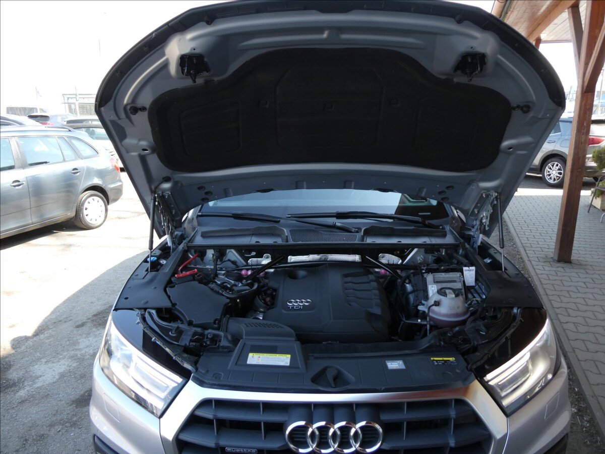 Audi Q5 SUV / Terénní 2,0 l 120 kw