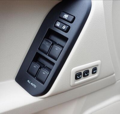 Toyota Land Cruiser 17