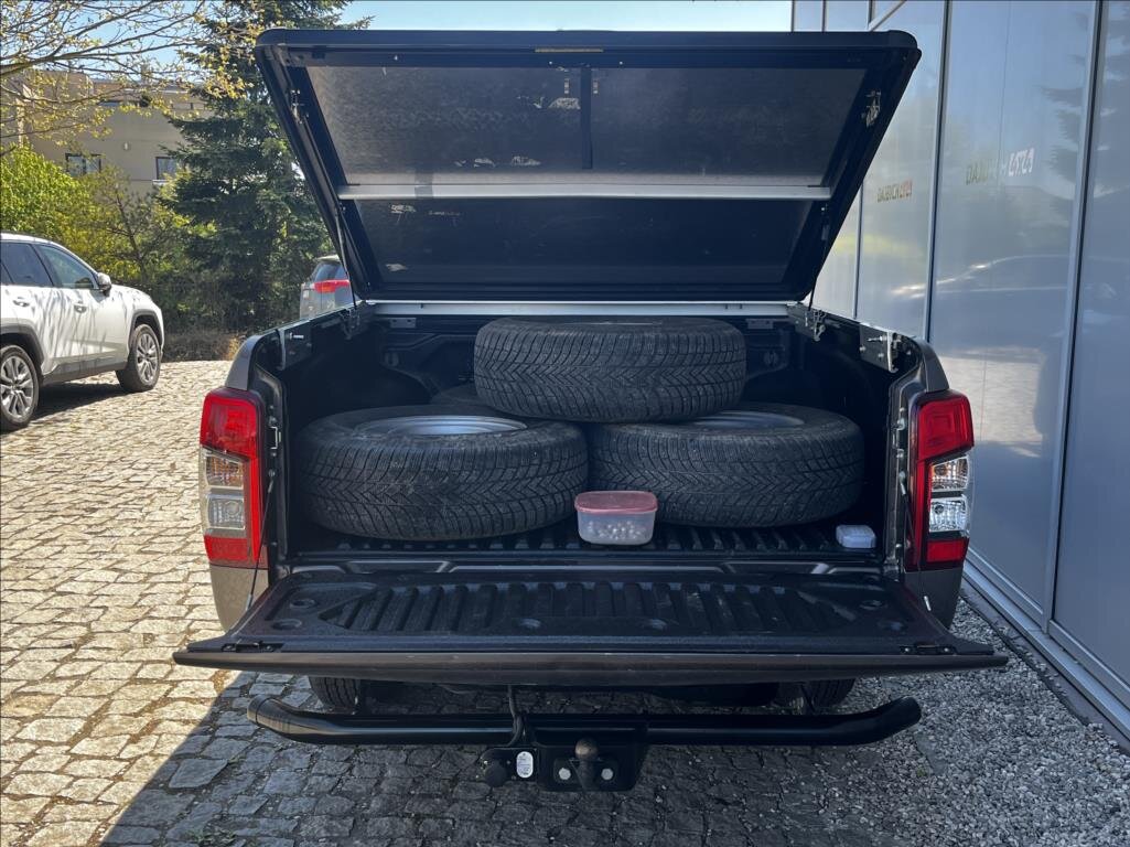Mitsubishi L200 Pick-up 2,3 l 110 kw