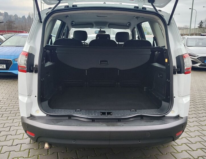 Ford S-MAX 9