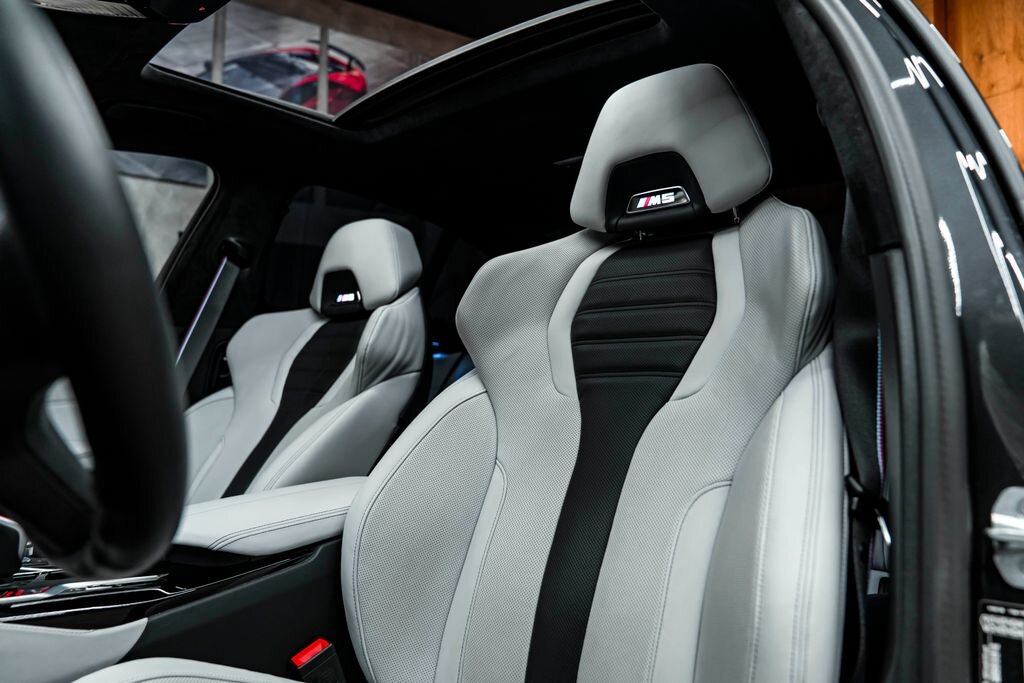 BMW M5 Sedan / Limuzína 4,4 l 460 kw