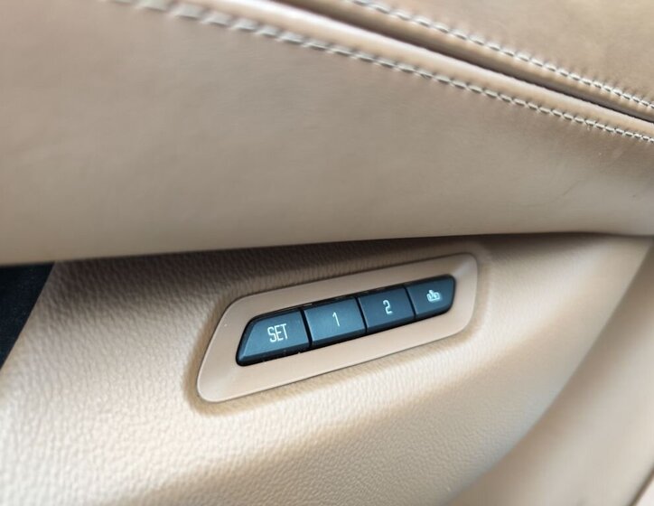 Cadillac Escalade 35